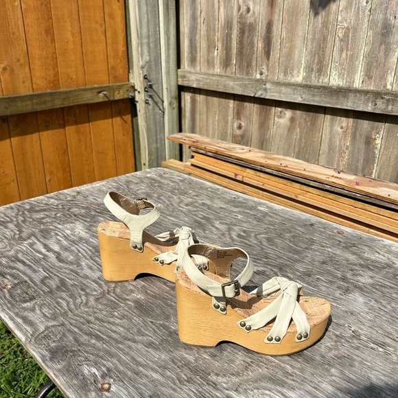 - Korks Women's Dawson Wedge Platform Sandals Off White Size‎ 8 - Picture 1 of 9